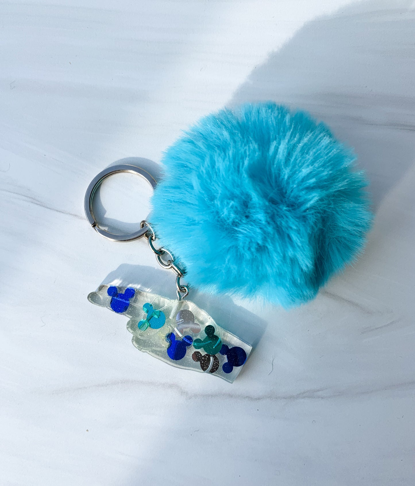 Disney Point Keychain - "Thataway" in Blue