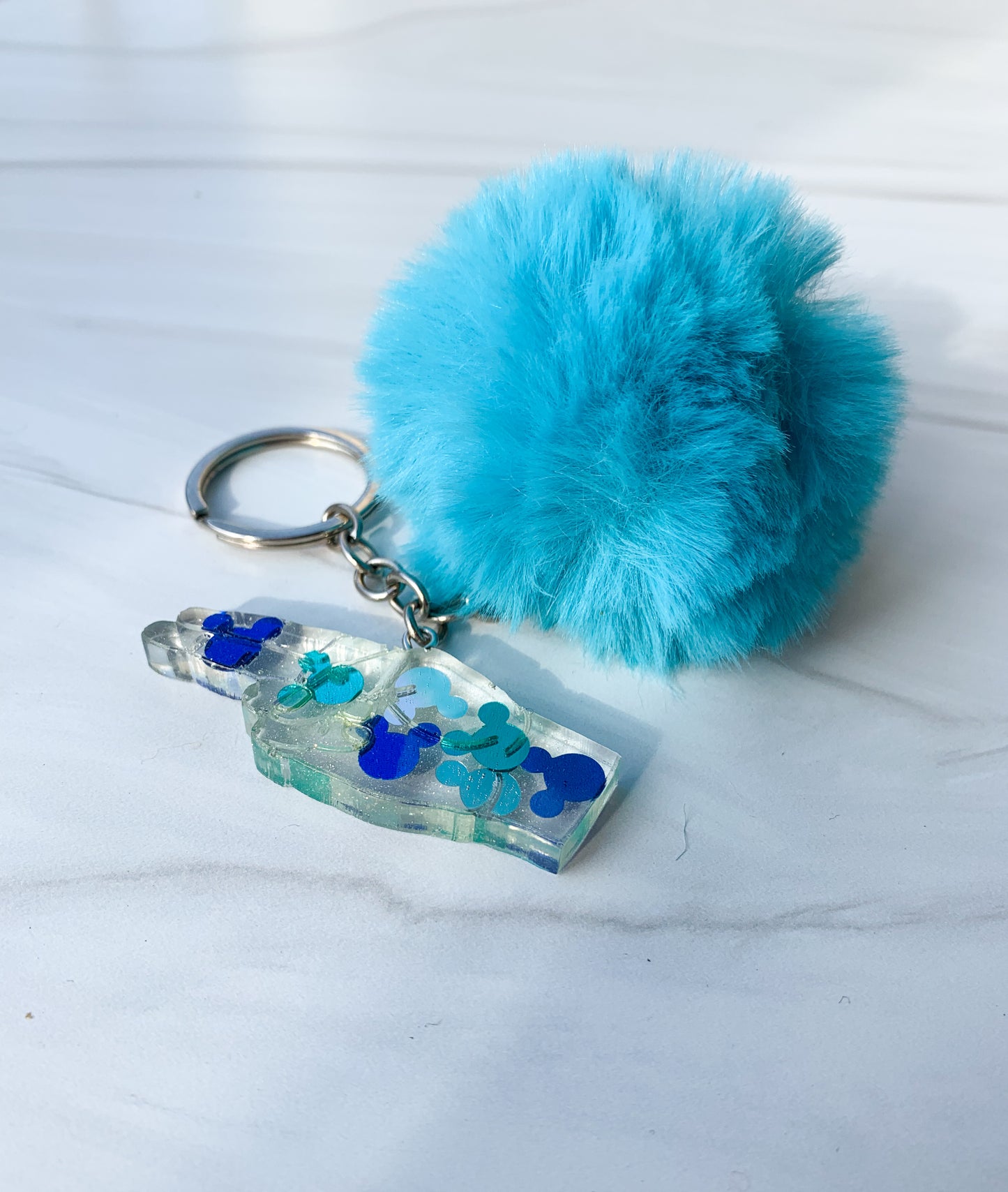 Disney Point Keychain - "Thataway" in Blue