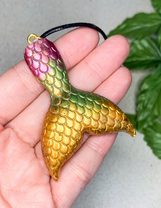 Metallic Rainbow Mermaid Tail Necklace