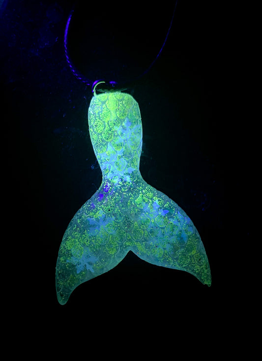 Glowing Snow Mermaid Tail Necklace